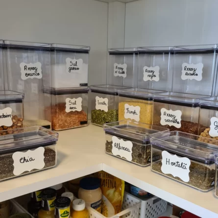 Despensa organizada para evitar desperdício de alimentos Despensa organizada para evitar desperdício de alimentos